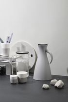 Vacuum Jug