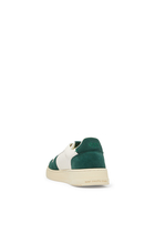 Court Sneakers