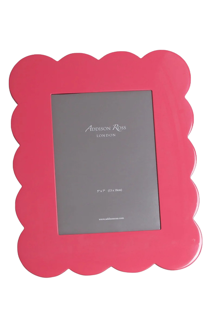 Scalloped Photo Frame