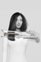 Corrale™ Hair Straightener