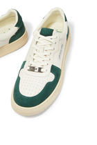Court Sneakers