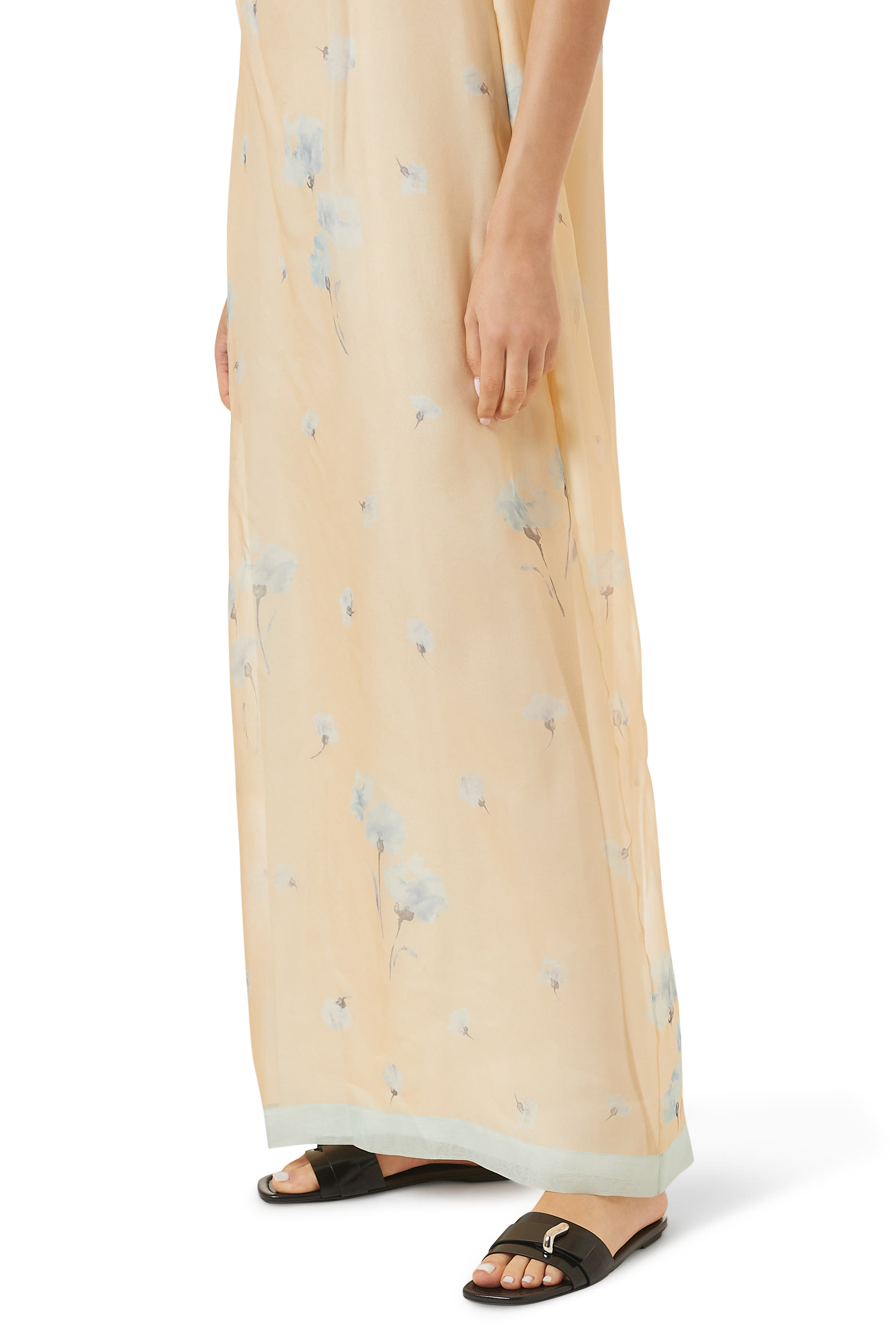 Single Strap Wave Metal Detail Sandals