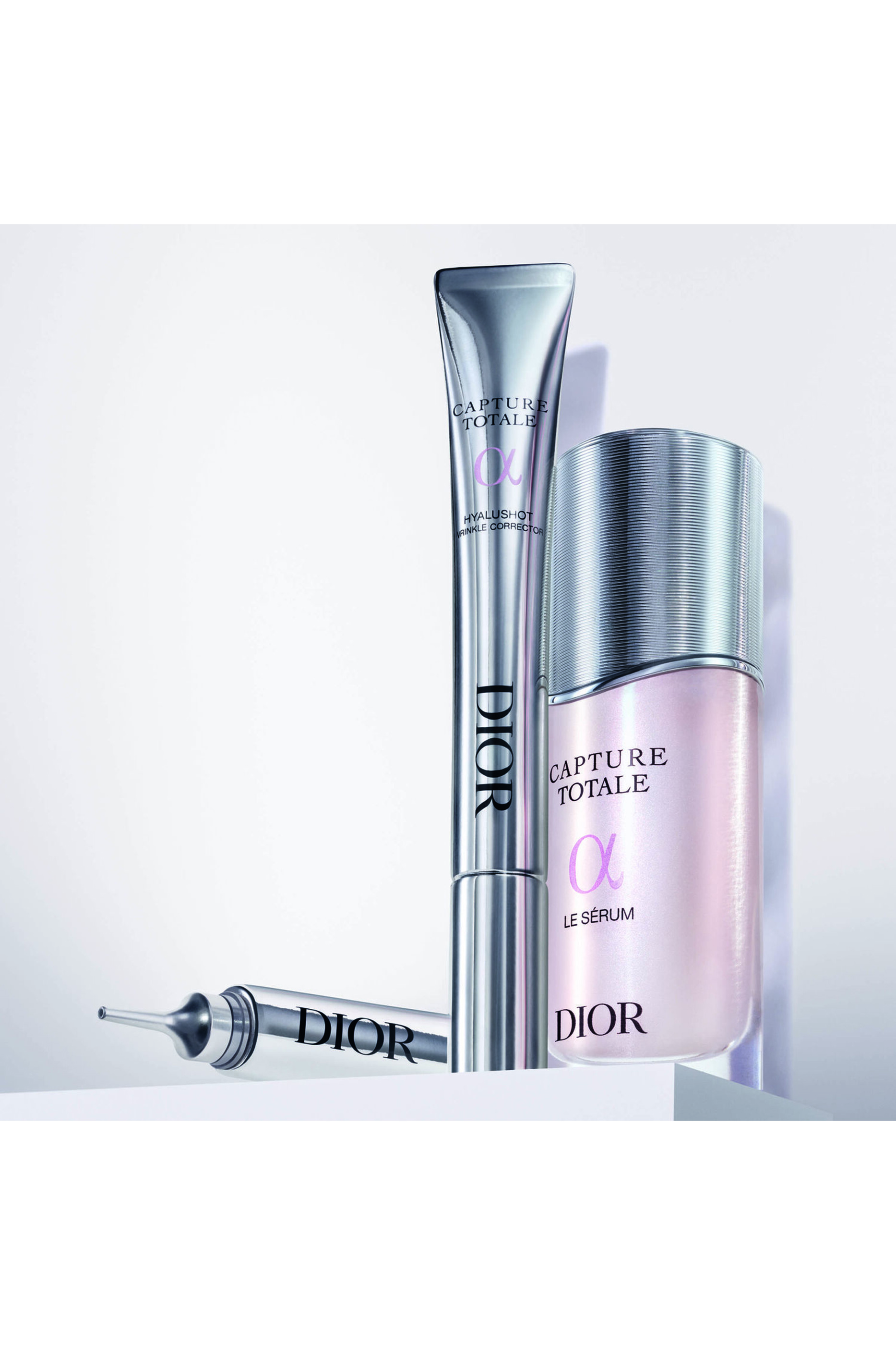 Capture Totale Hyalushot Wrinkle Corrector