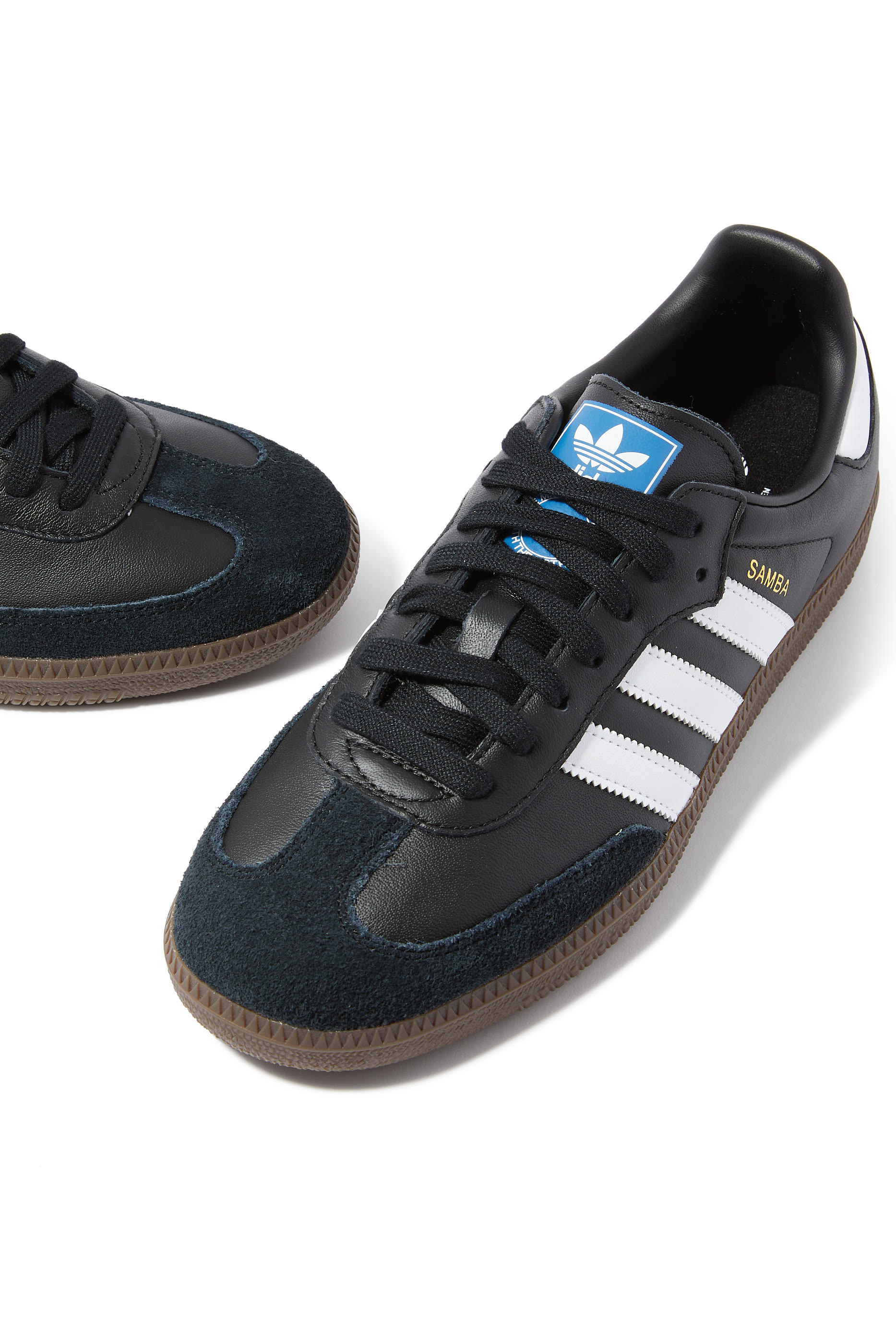 	Samba Low Top Sneakers