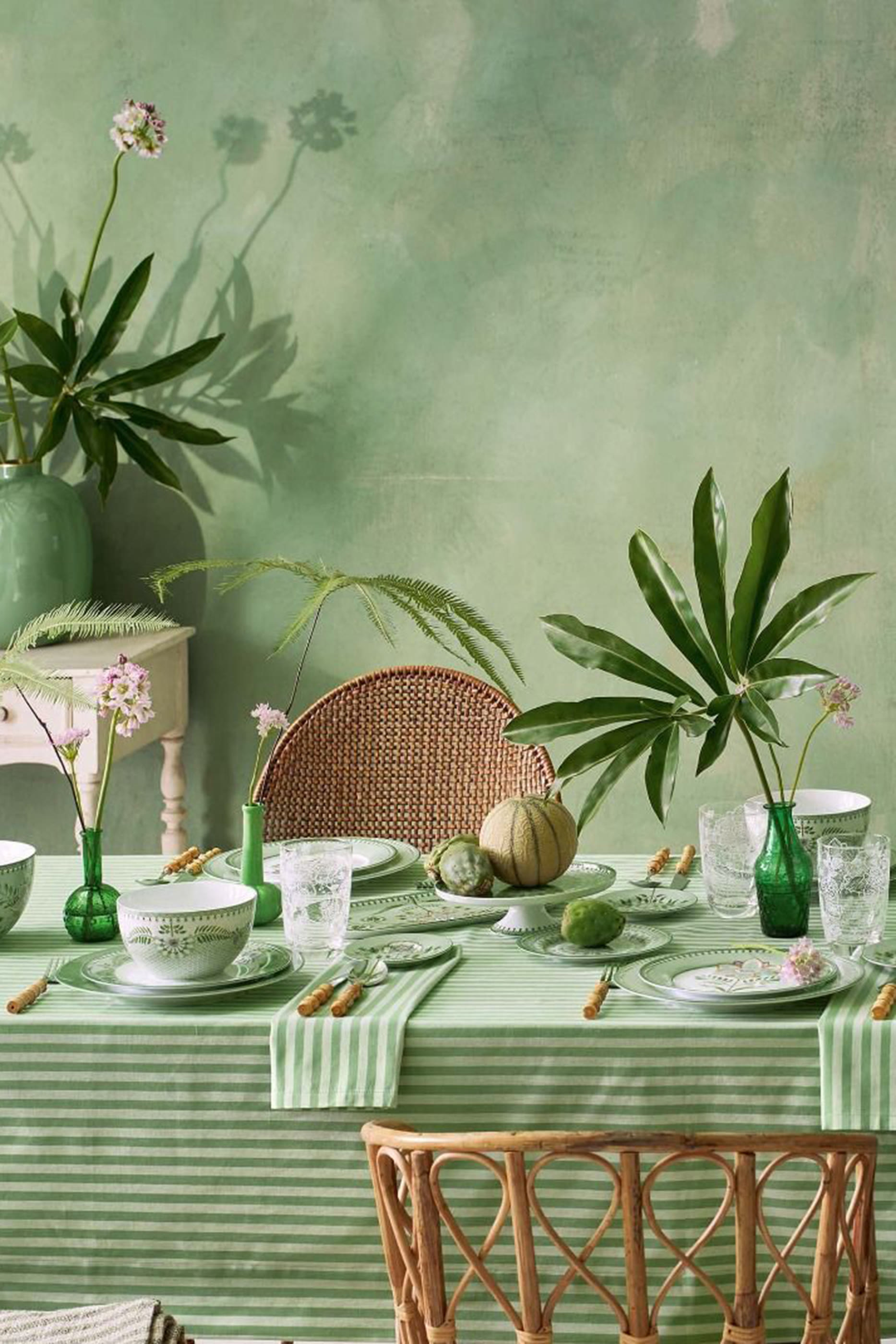 Lily & Lotus Tiles Tea Pot