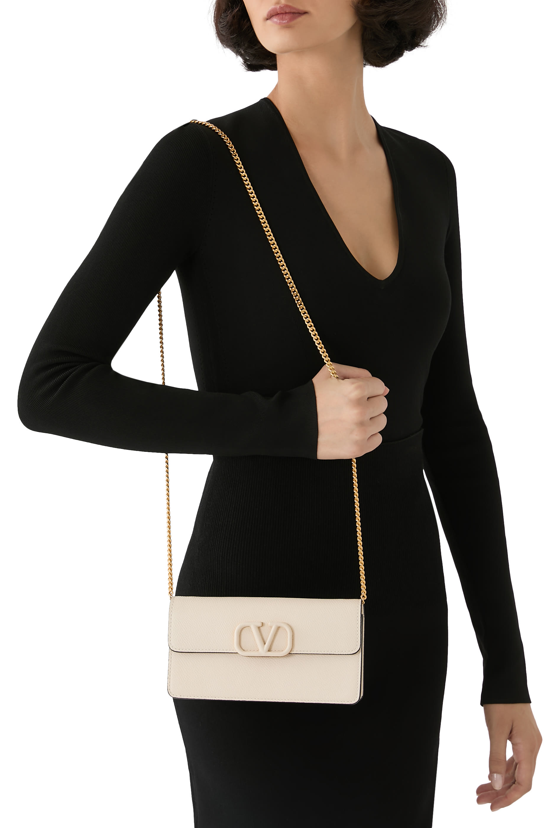  VLogo Signature Grainy Calfskin Wallet With Chain 