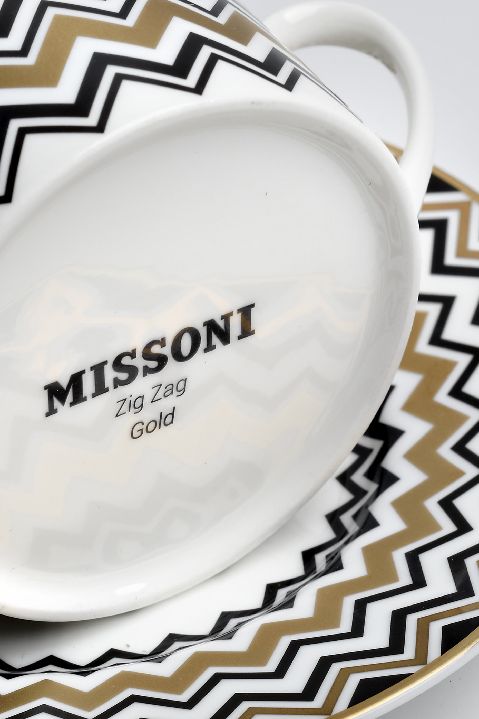 Zig-Zag Gold Teacup & Saucer, Set of 6