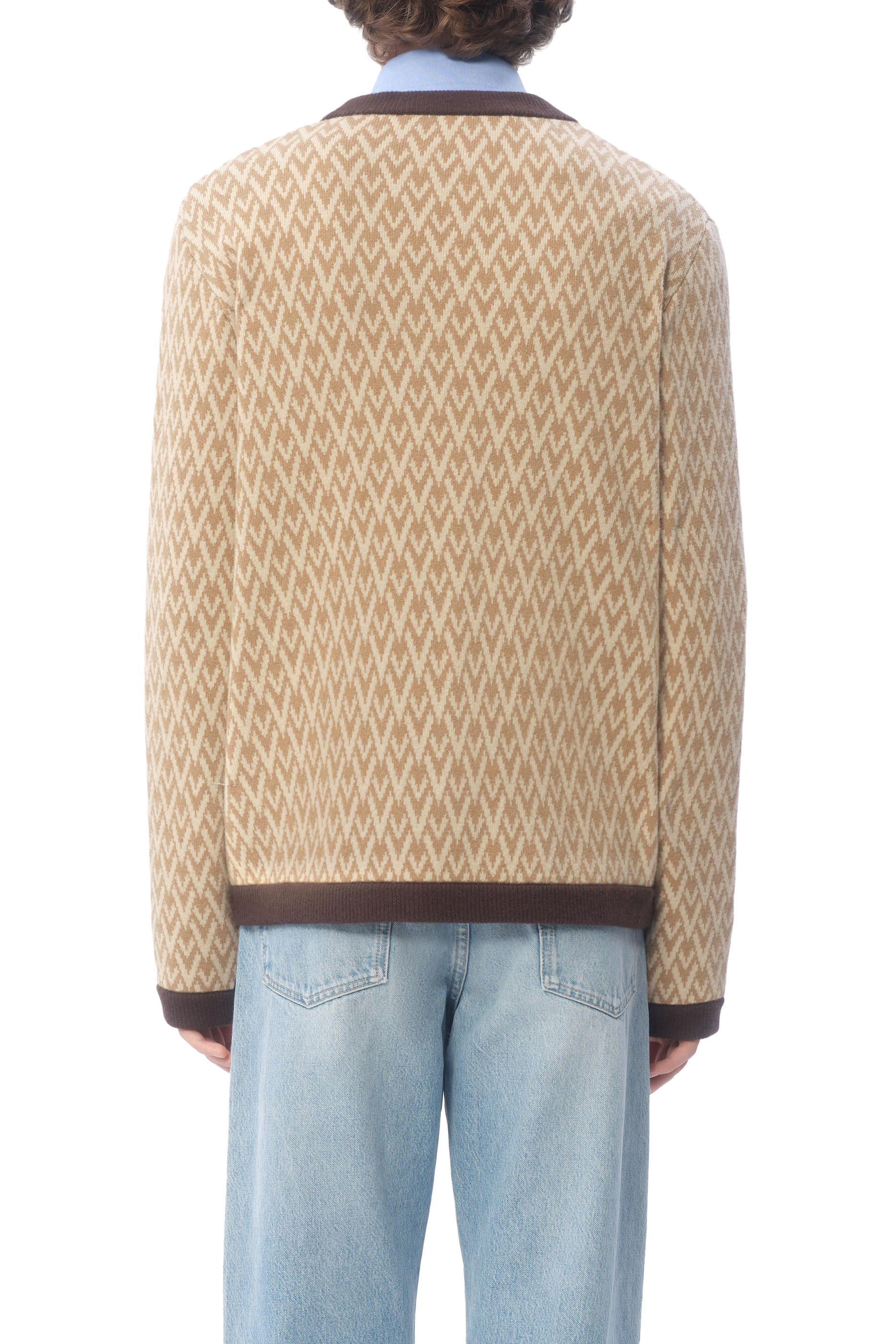 Wool Cardigan with Toute La V Pattern