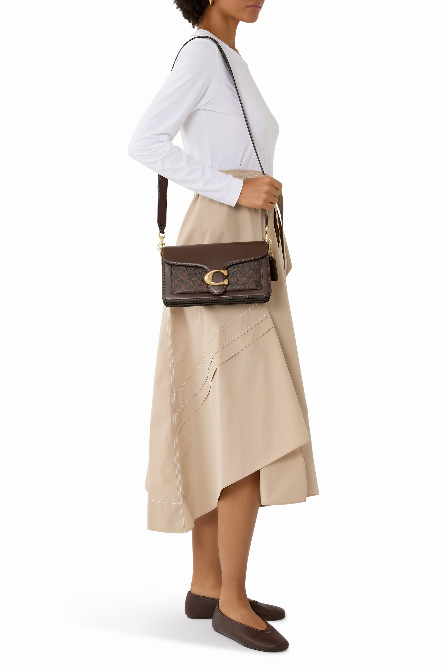 Tabby Shoulder Bag 20 in Signature Canvas