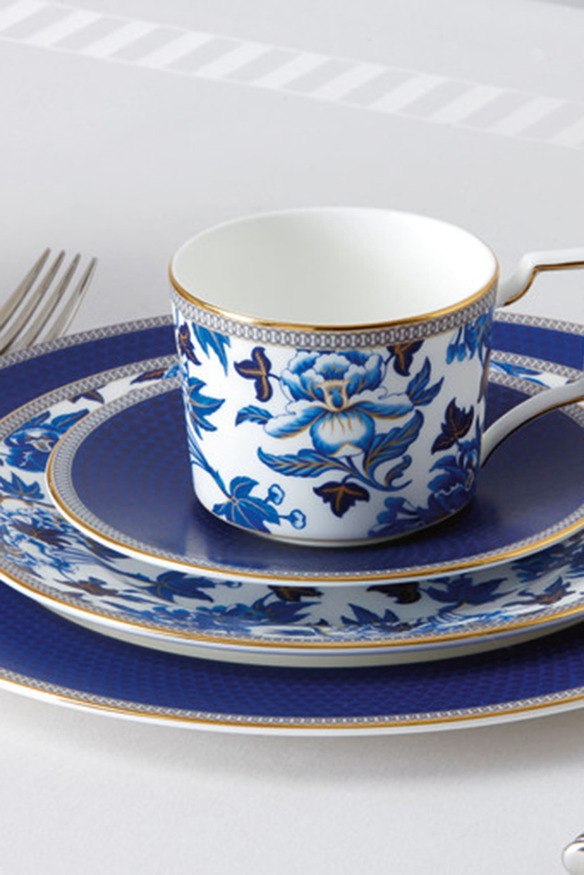 Hibiscus 27 Accent Plate