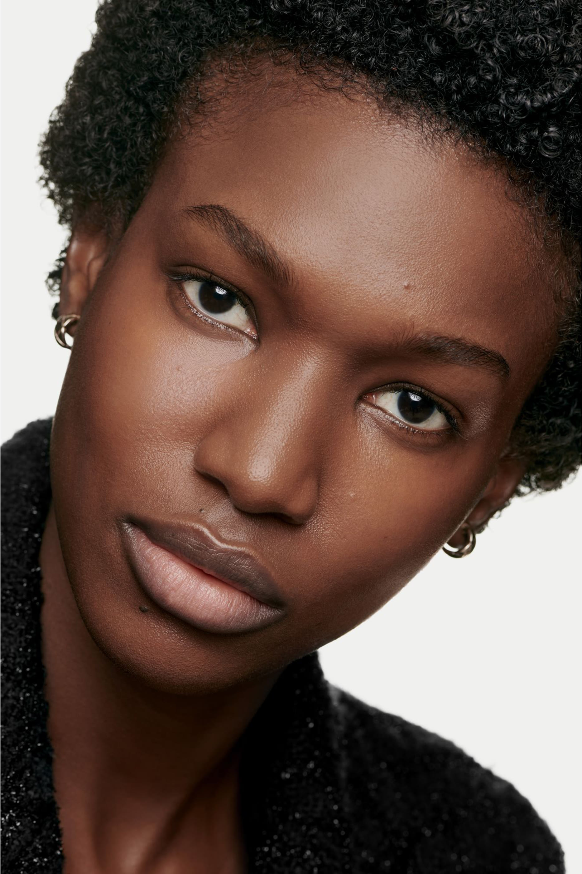 LES BEIGES FOUNDATION Healthy Glow Foundation Hydration And Longwear