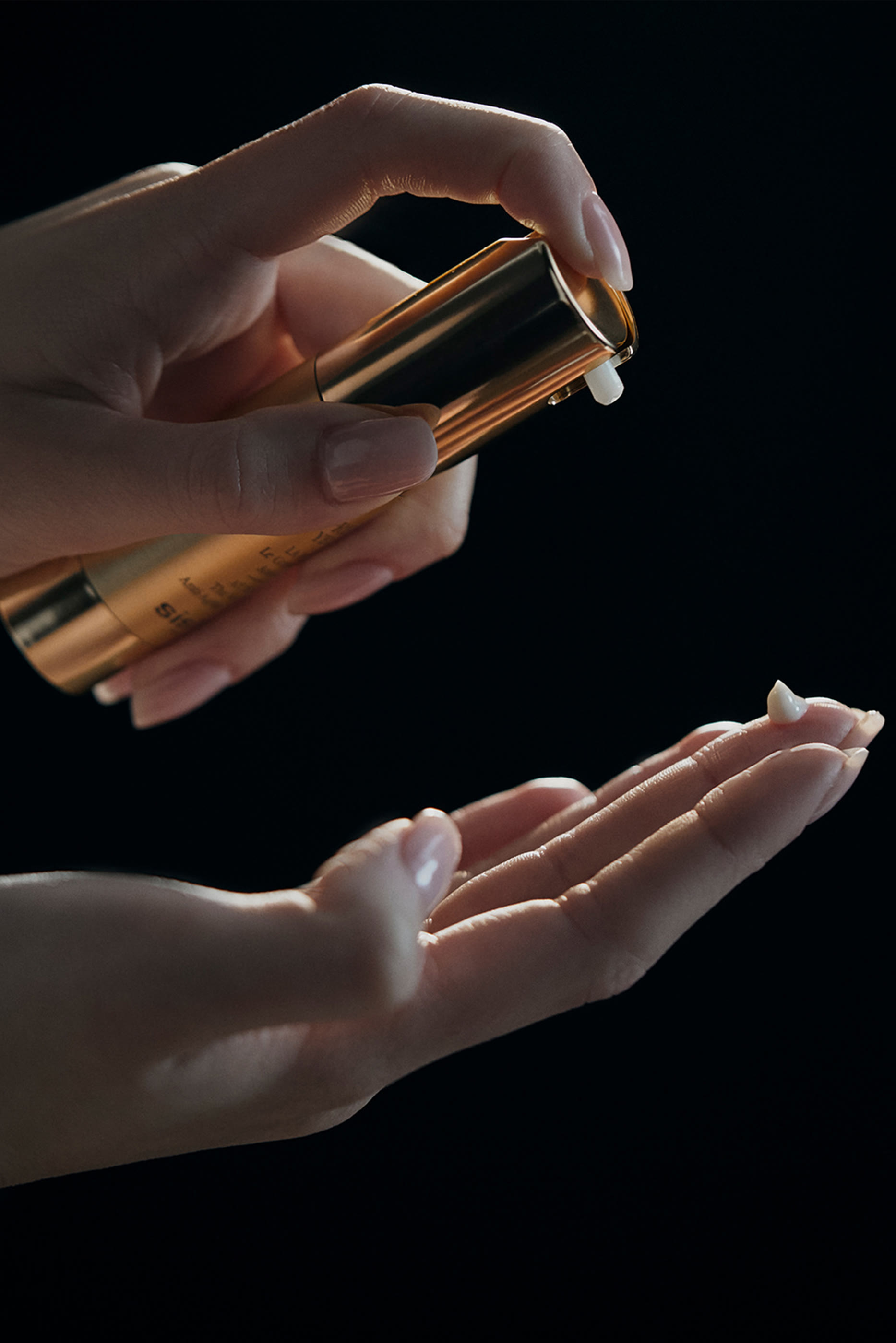 Suprem&yuml;a at Night Anti-Aging Eye Serum