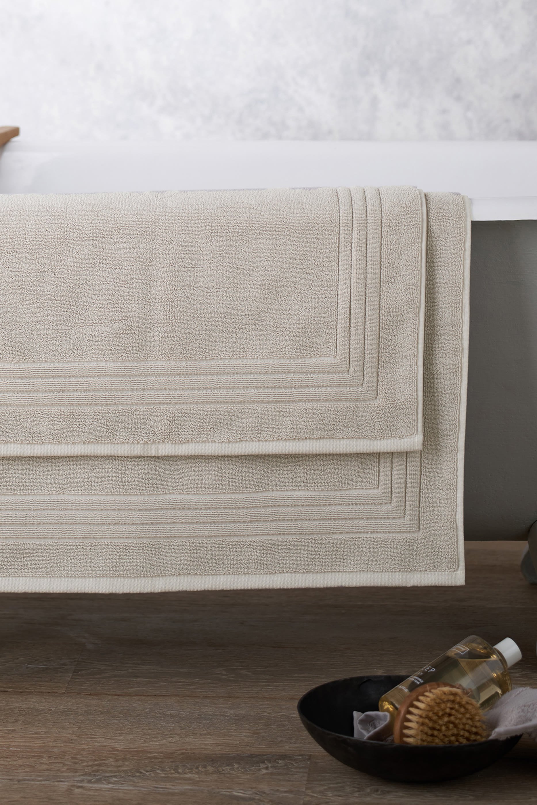 Egyptian Cotton Feather Bath Mat