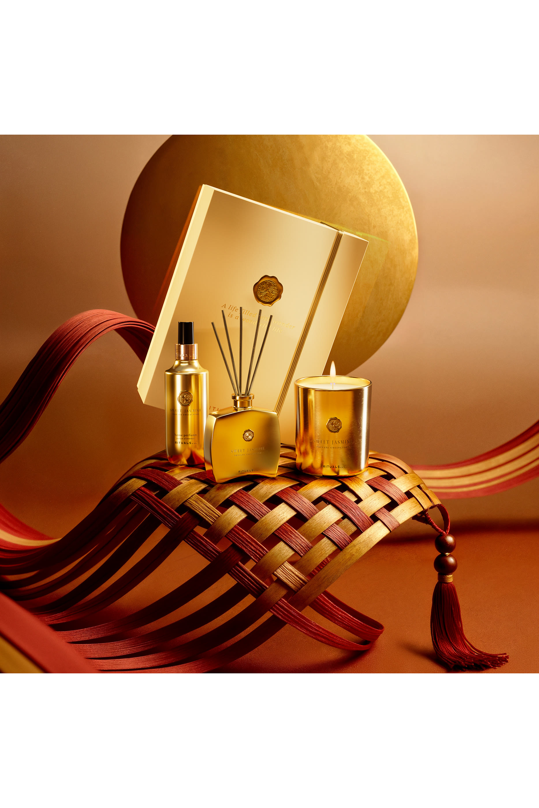 Private Collection &ndash; Sweet Jasmine 2025 Gift Set, 28% Value Savings 