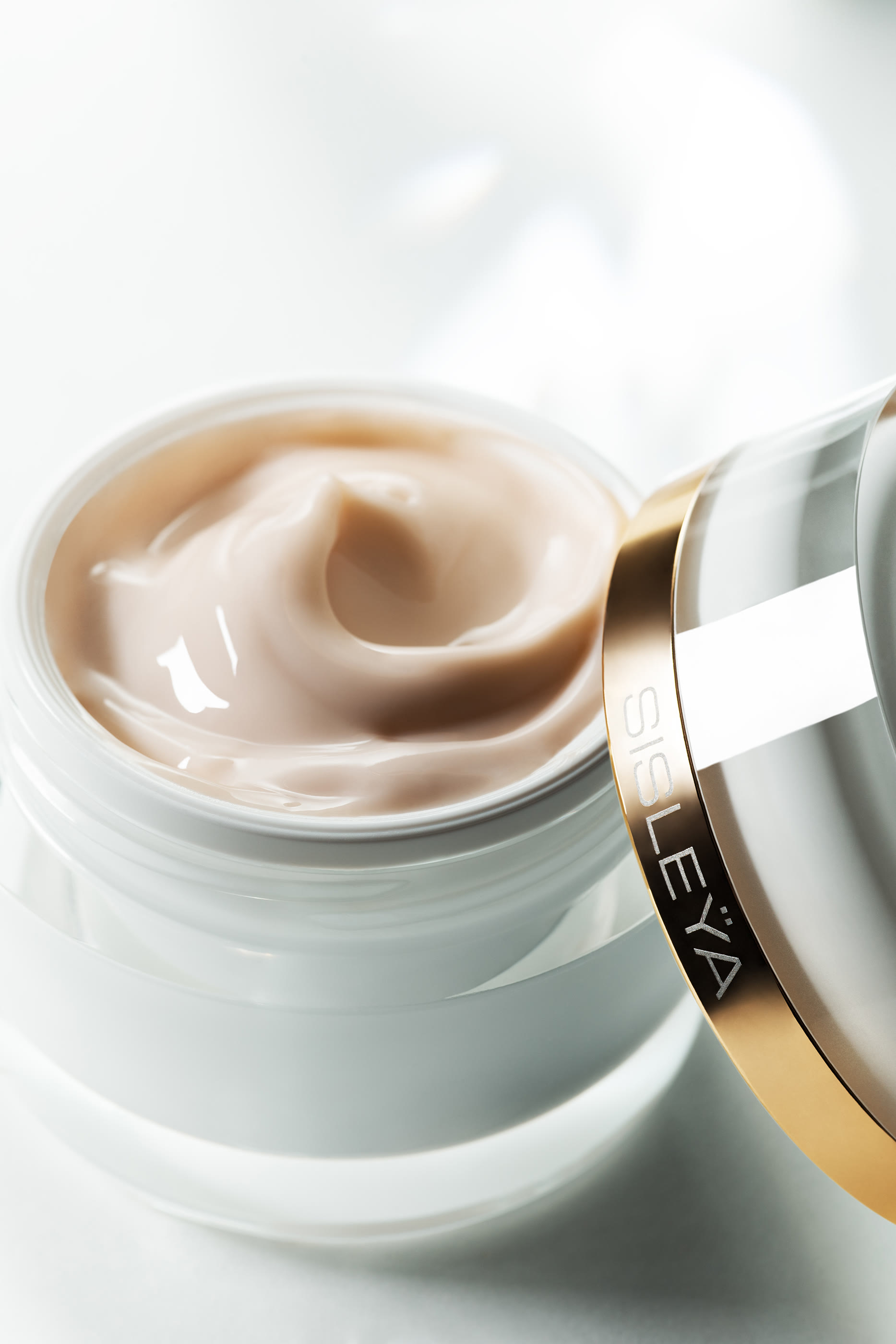 Sisle&yuml;a L&rsquo;Int&eacute;gral Anti-&Acirc;ge Fresh Gel Cream