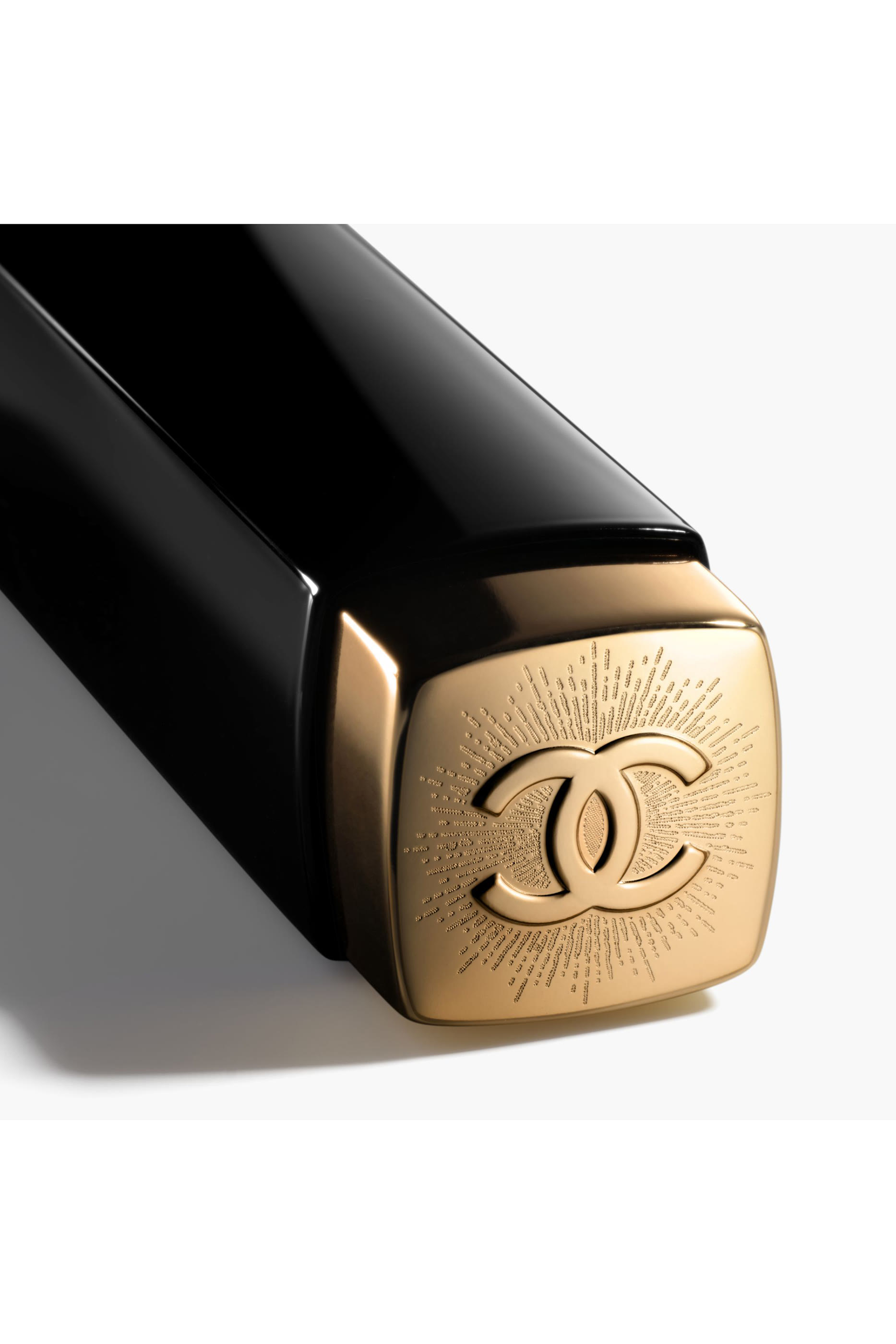 Rouge Allure Velvet Luminous Matte Lip Colour