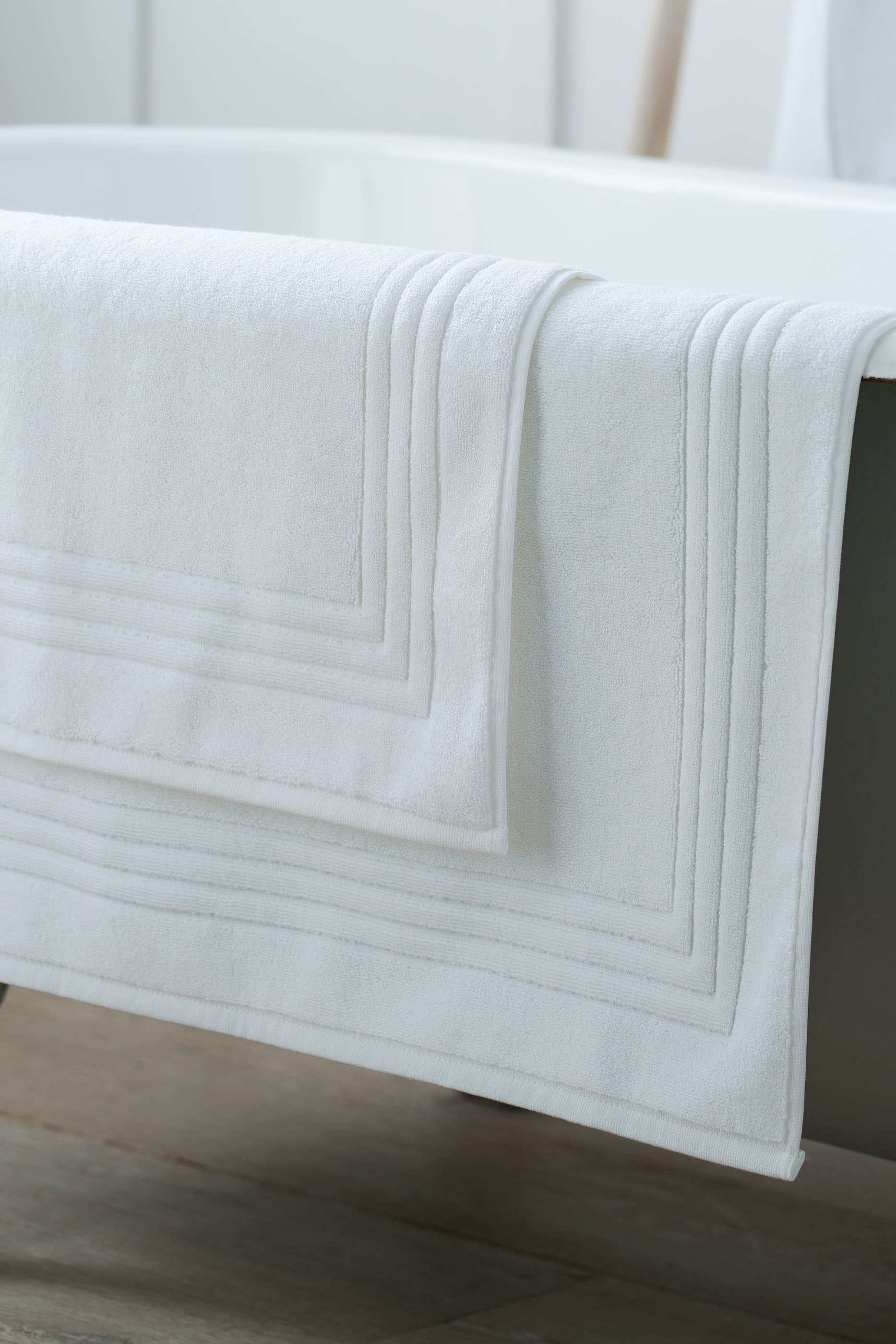 Egyptian Cotton Feather Bath Mat