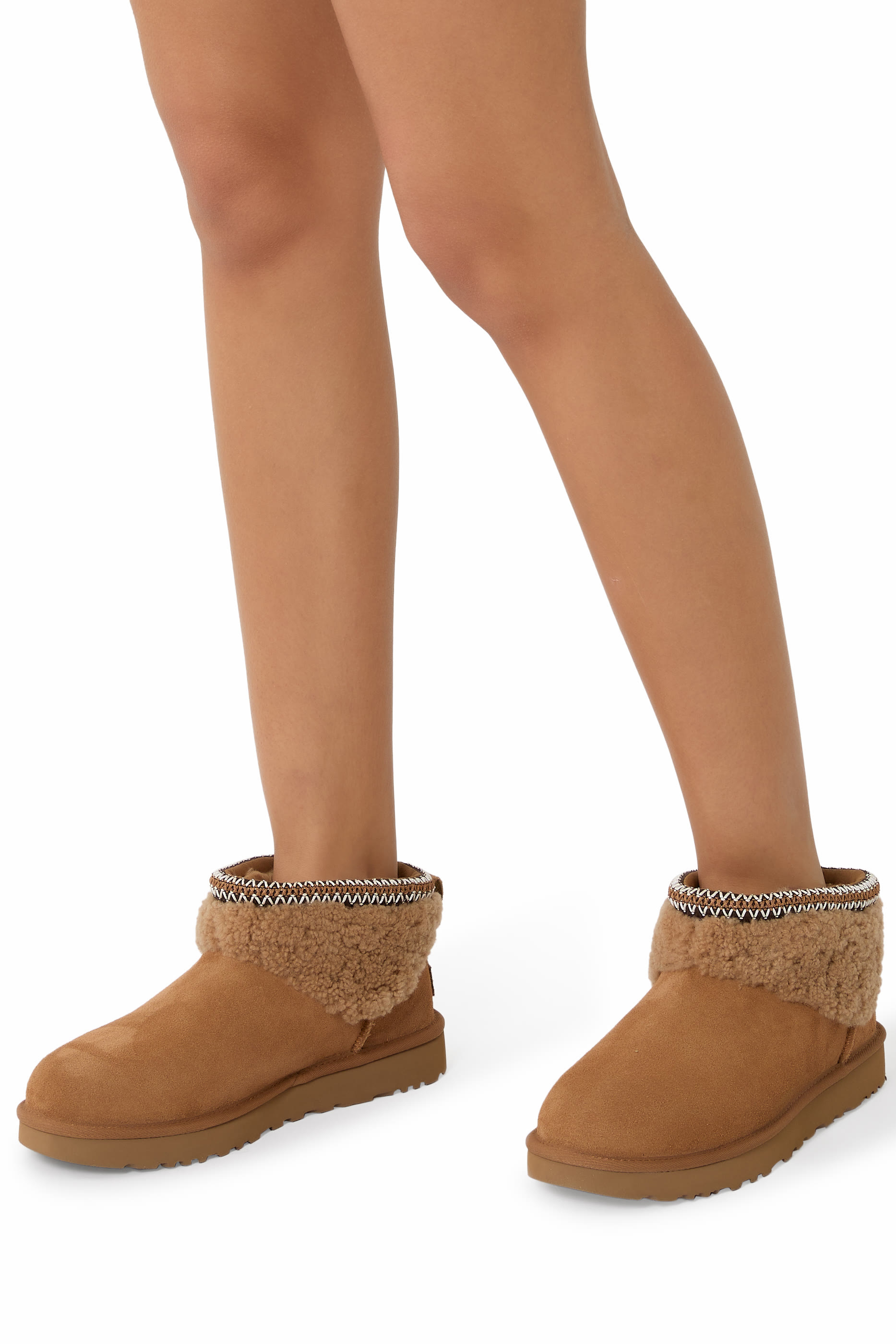  Classic Ultra Mini Maxi Curly Boots